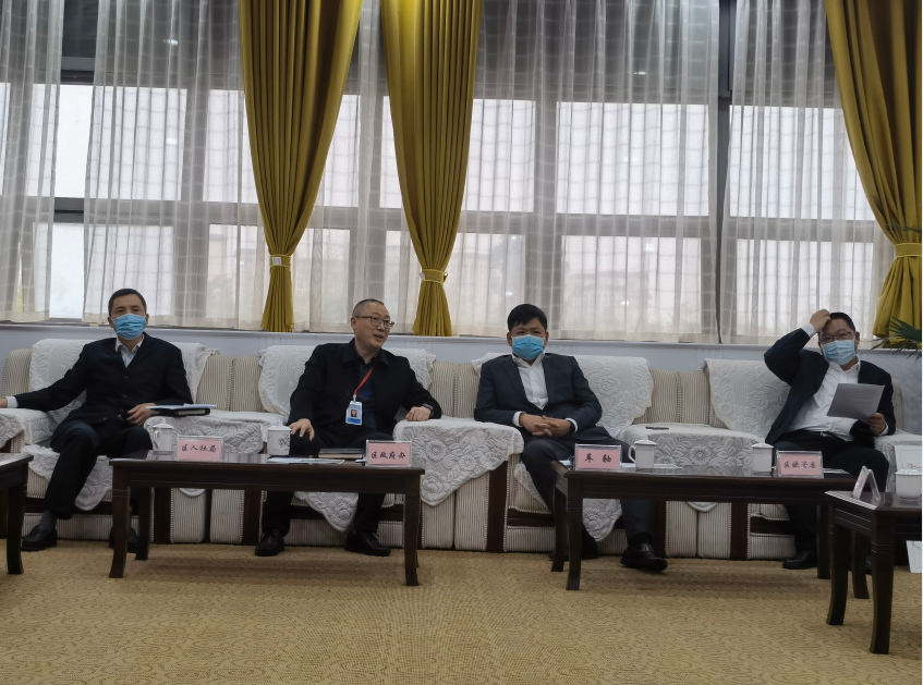 青白江区委常委、常务副区长车轴到工程职校调研