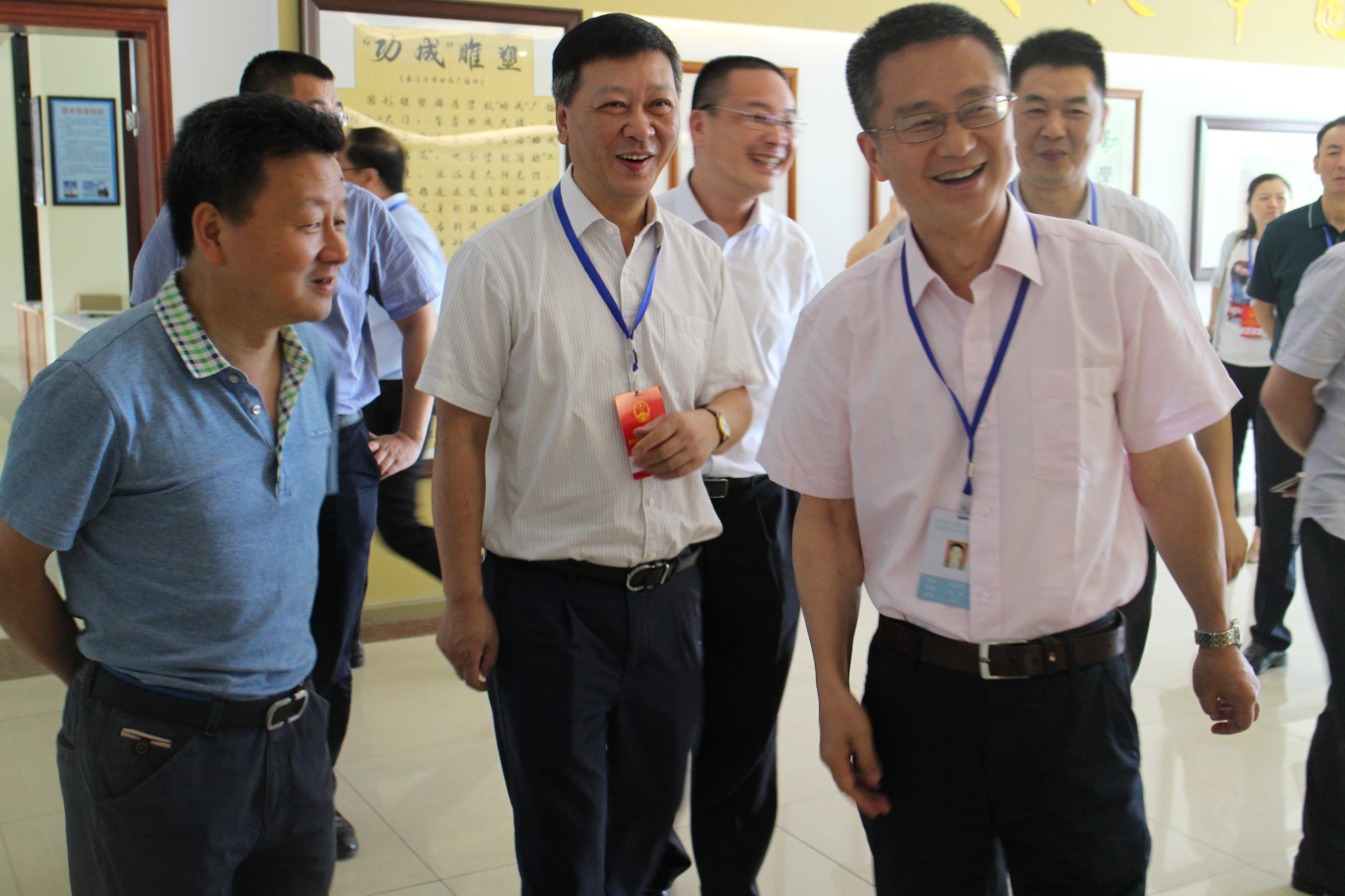 区人大常委会评议工作组到我校视察