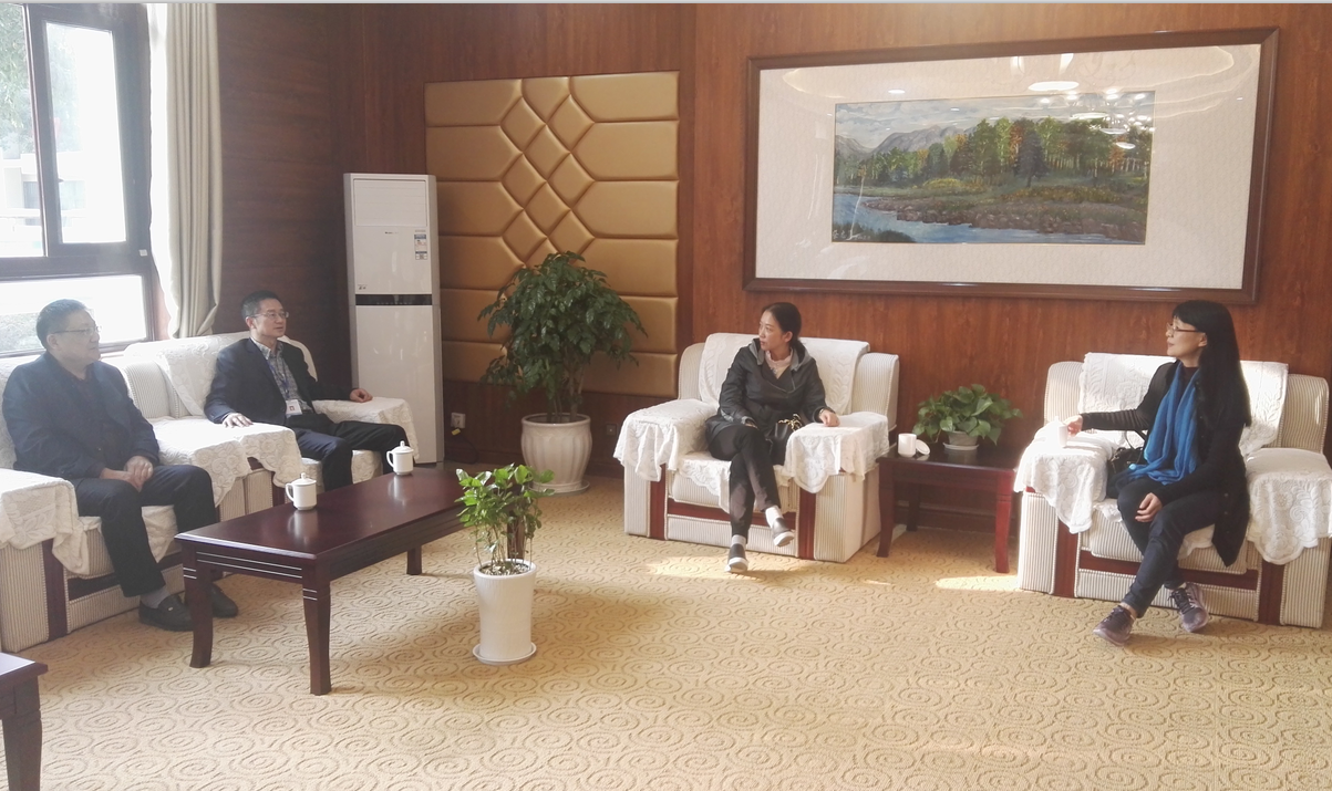 市、区工会领导到我校调研