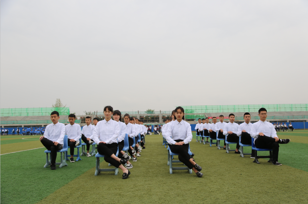 我校举行第四届礼仪风采大赛