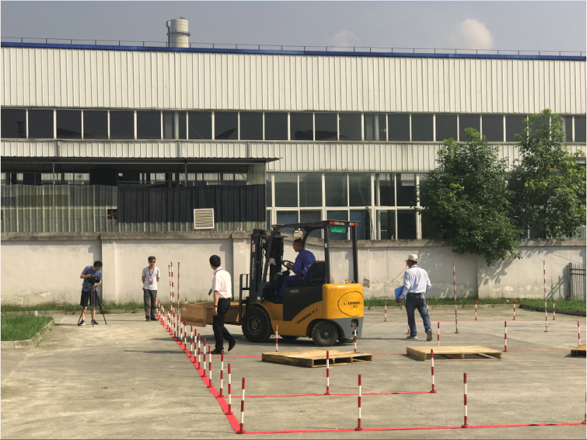 我校发挥专业优势助力都江堰市岗位技能比武大赛