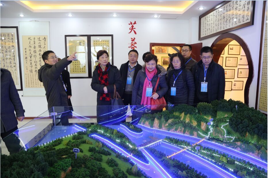 成都市工程职业技术学校正接受四川省专家组的